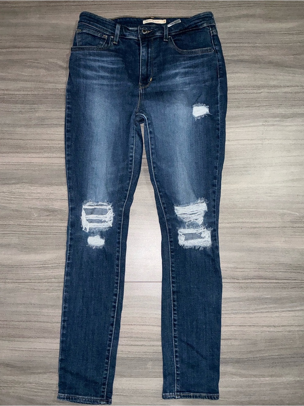 Levi Strauss 721 High Waisted Ripped Skinny Jeans Women’s 31 (W31 L30)